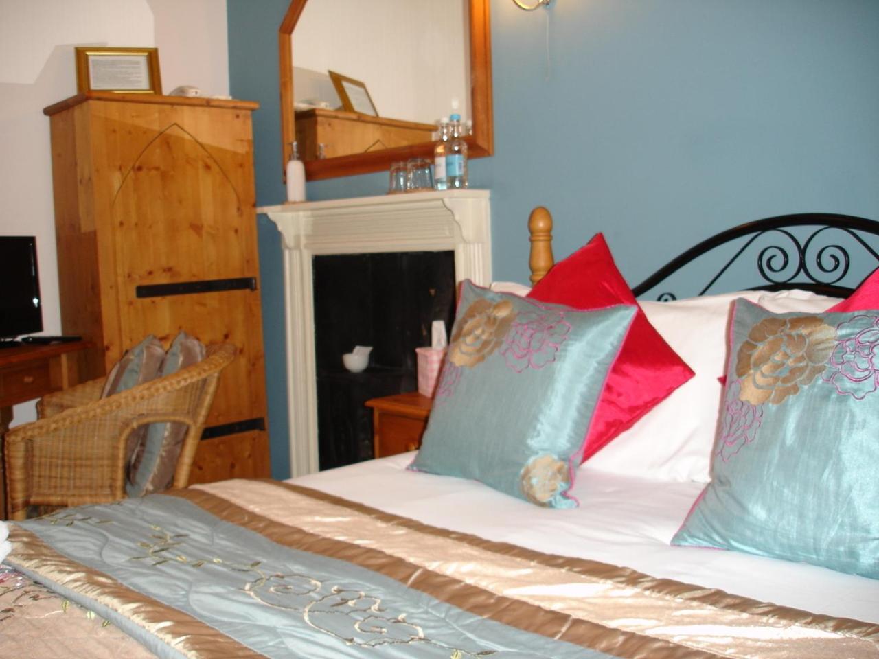 The Tollgate Inn Bradford-On-Avon Eksteriør billede