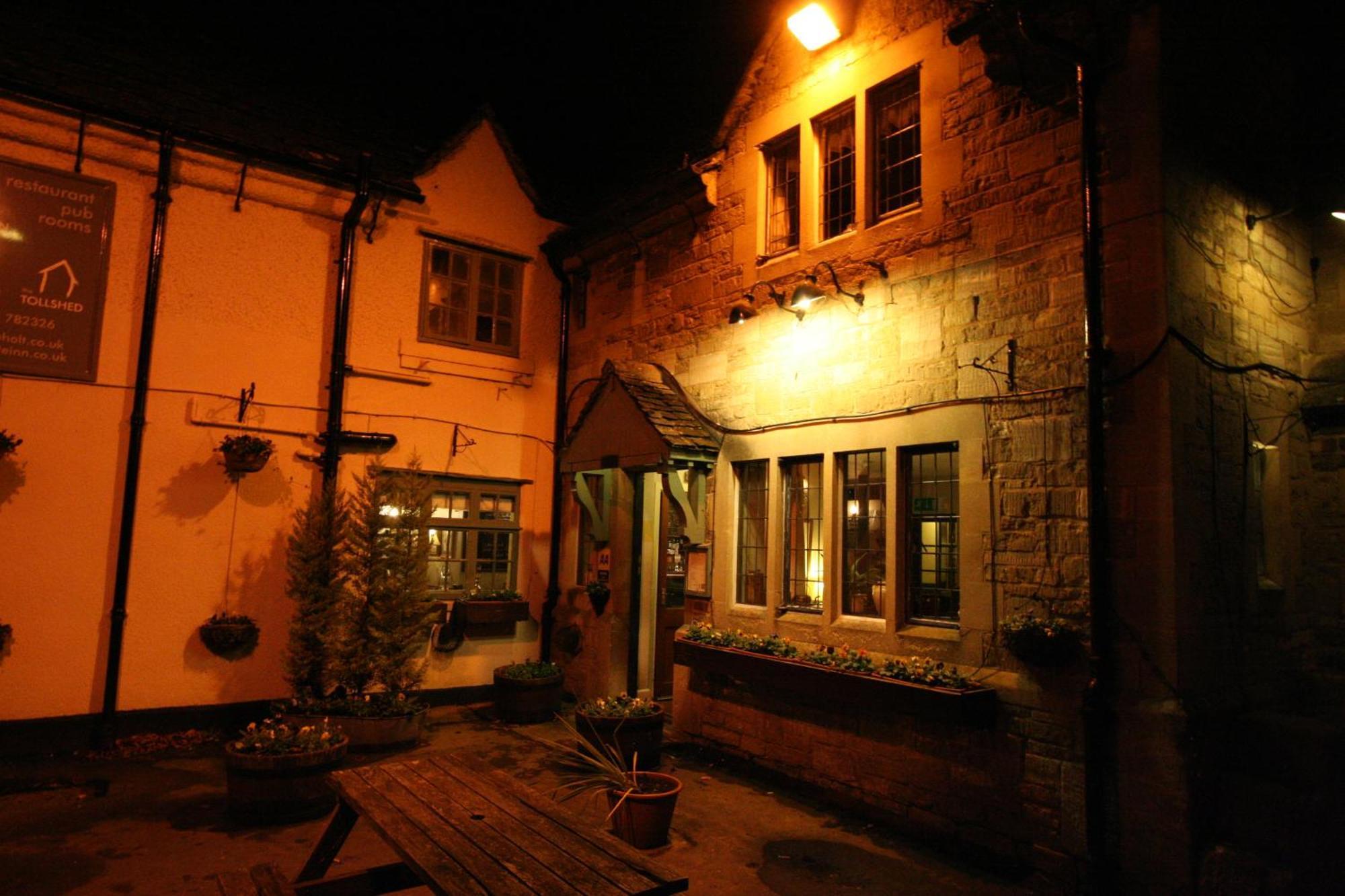 The Tollgate Inn Bradford-On-Avon Eksteriør billede